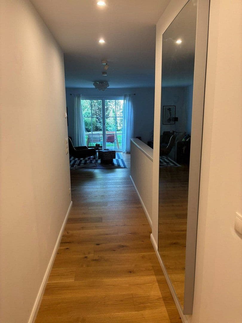 Prenájom bytu 4-izbový 121 m², Karwinskistr., 61, München, Bavorsko Prenájom bytu 4-izbový 121 m², Karwinskistr., 61, München, Bavorsko