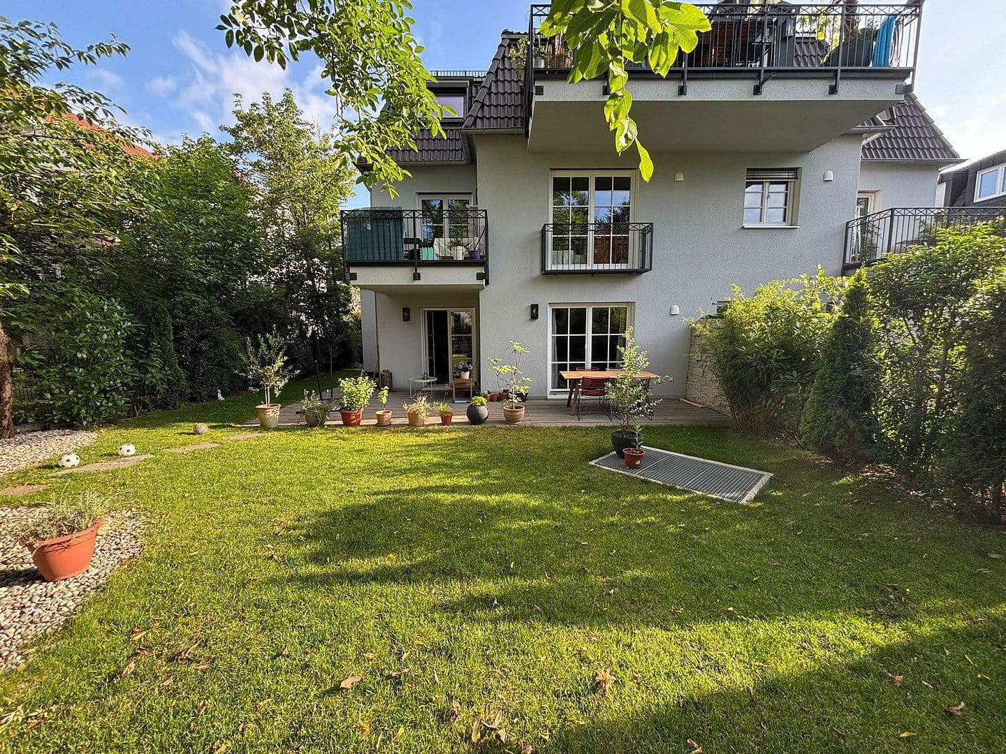 Prenájom bytu 4-izbový 121 m², Karwinskistr., 61, München, Bavorsko Prenájom bytu 4-izbový 121 m², Karwinskistr., 61, München, Bavorsko