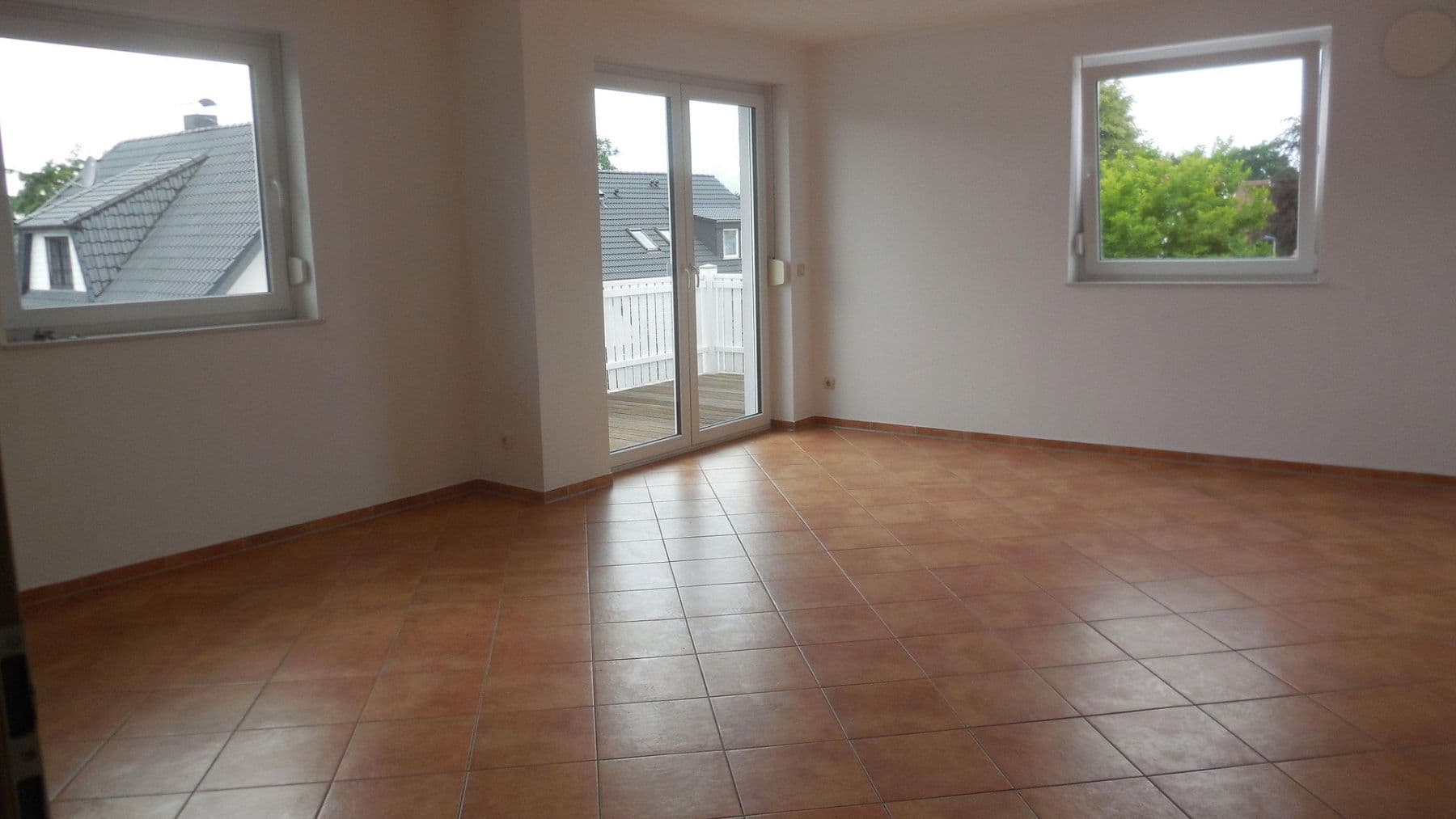 Predaj domu 540 m², pozemok 946 m², Lienert Str. 27, Oyten, Dolné Sasko Predaj domu 540 m², pozemok 946 m², Lienert Str. 27, Oyten, Dolné Sasko