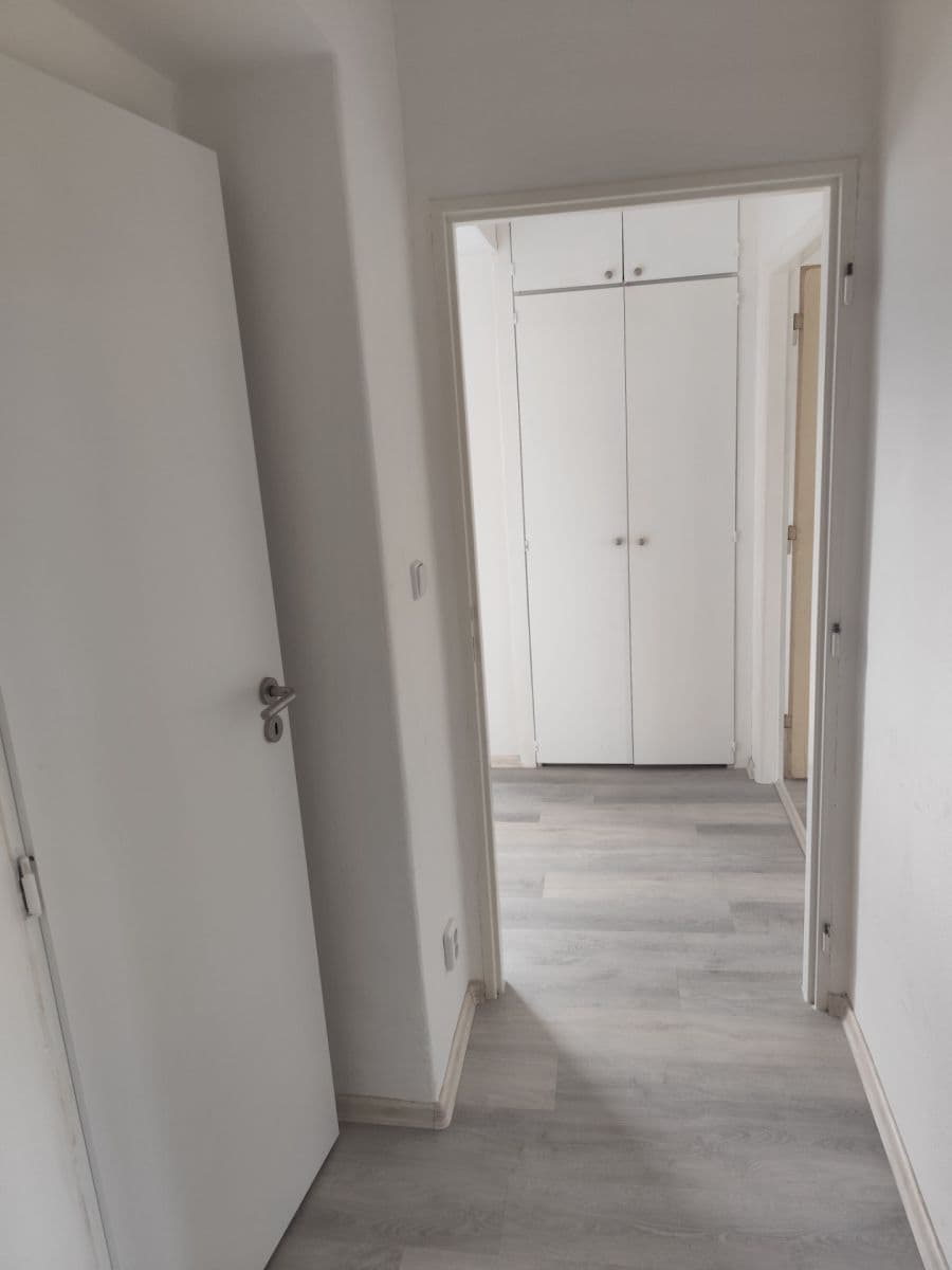 Prenájom bytu 2-izbový 60 m², Mírové náměstí, Dobříš, Středočeský kraj Prenájom bytu 2-izbový 60 m², Mírové náměstí, Dobříš, Středočeský kraj