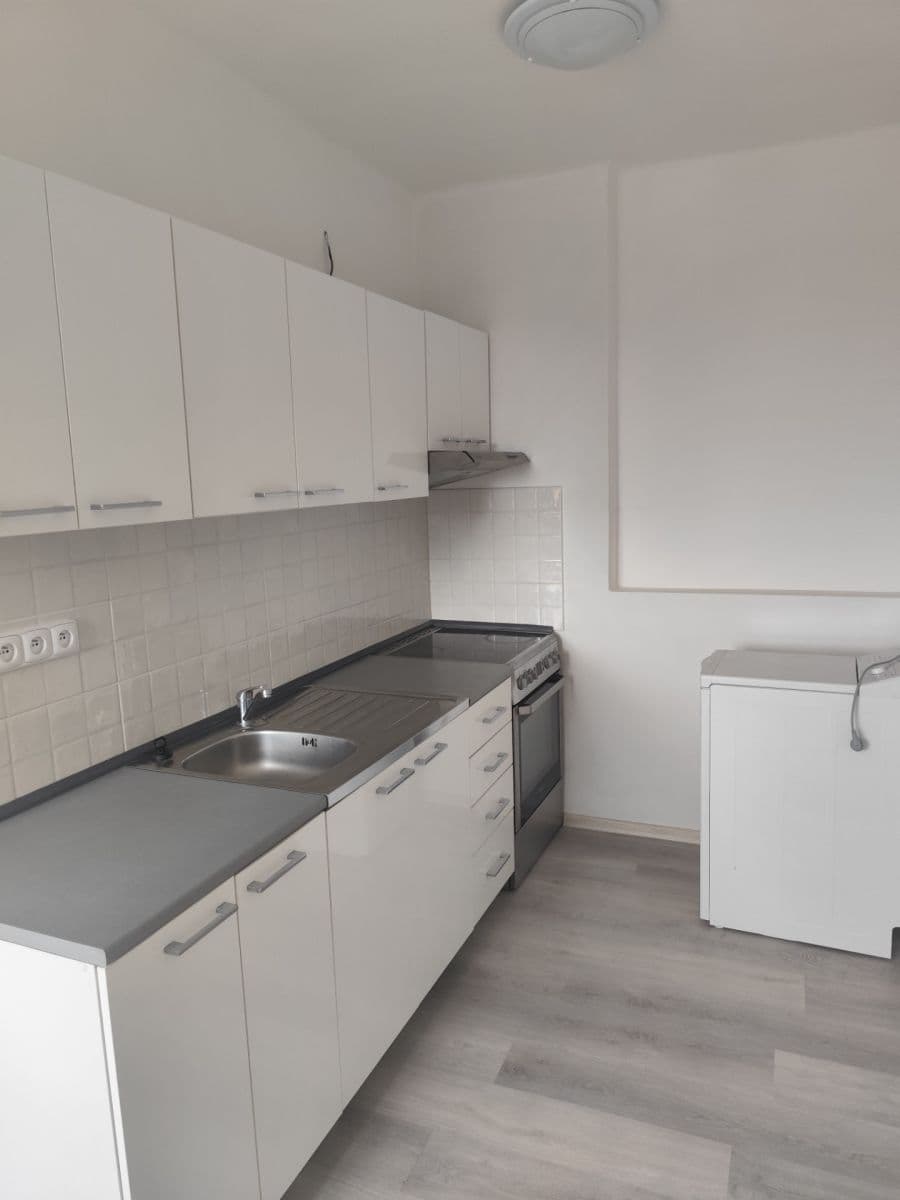 Prenájom bytu 2-izbový 60 m², Mírové náměstí, Dobříš, Středočeský kraj Prenájom bytu 2-izbový 60 m², Mírové náměstí, Dobříš, Středočeský kraj