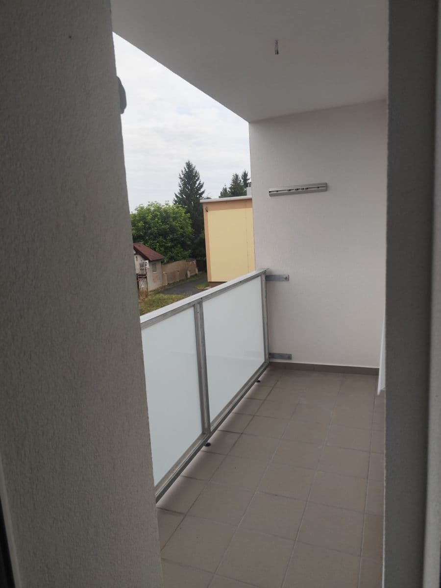 Prenájom bytu 2-izbový 60 m², Mírové náměstí, Dobříš, Středočeský kraj Prenájom bytu 2-izbový 60 m², Mírové náměstí, Dobříš, Středočeský kraj
