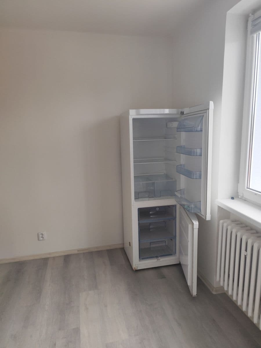 Prenájom bytu 2-izbový 60 m², Mírové náměstí, Dobříš, Středočeský kraj Prenájom bytu 2-izbový 60 m², Mírové náměstí, Dobříš, Středočeský kraj