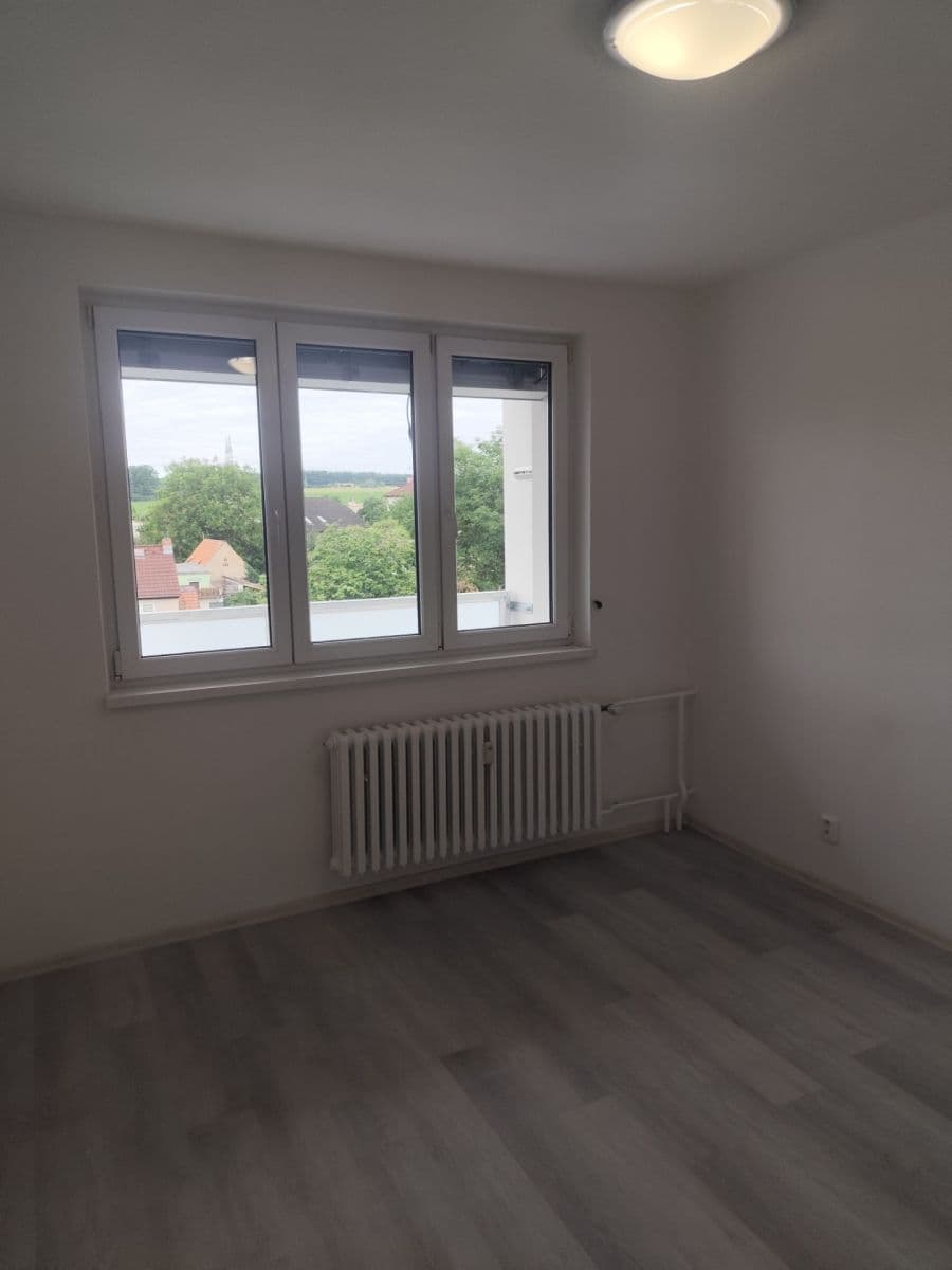 Prenájom bytu 2-izbový 60 m², Mírové náměstí, Dobříš, Středočeský kraj Prenájom bytu 2-izbový 60 m², Mírové náměstí, Dobříš, Středočeský kraj