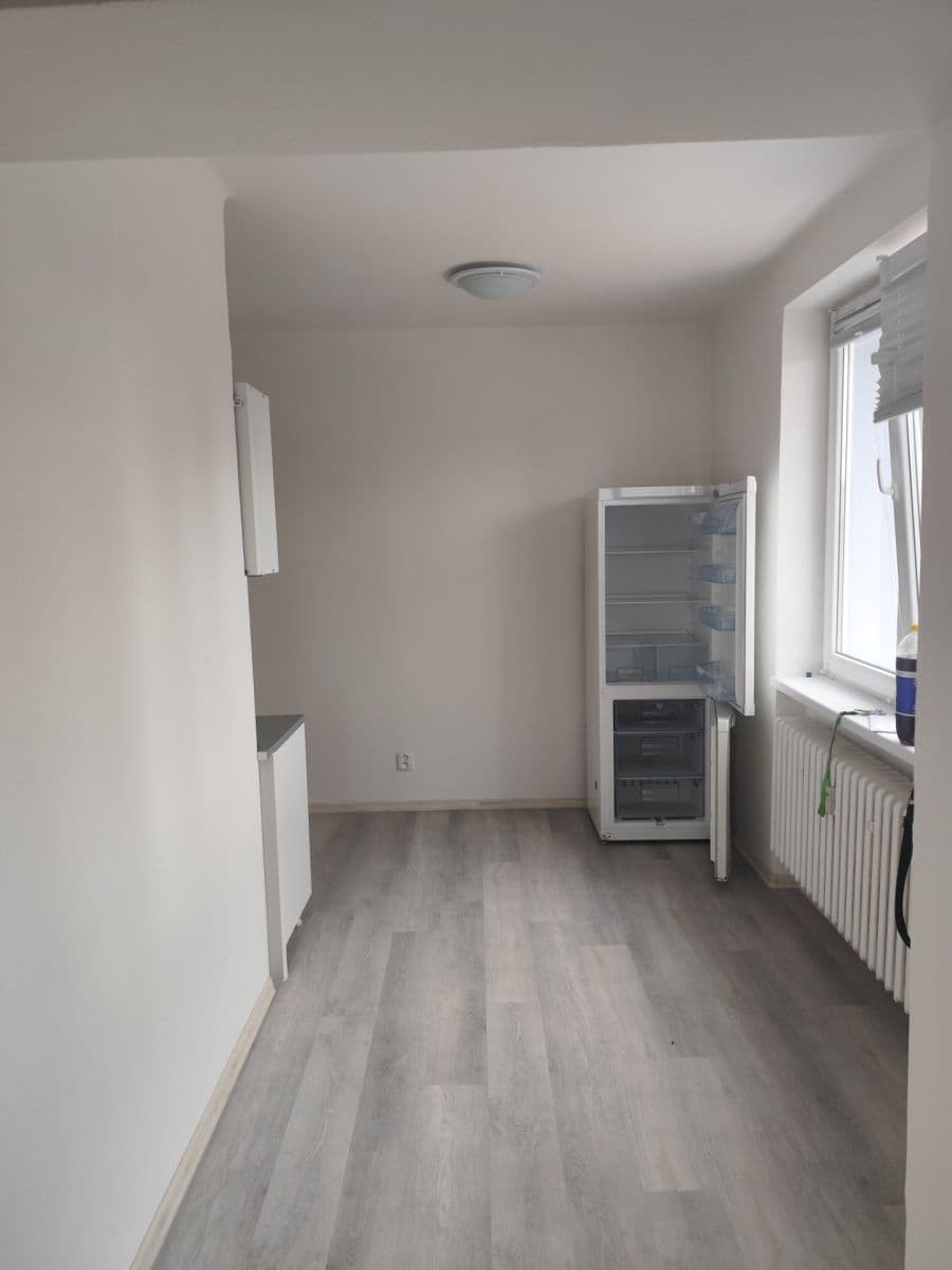 Prenájom bytu 2-izbový 60 m², Mírové náměstí, Dobříš, Středočeský kraj Prenájom bytu 2-izbový 60 m², Mírové náměstí, Dobříš, Středočeský kraj