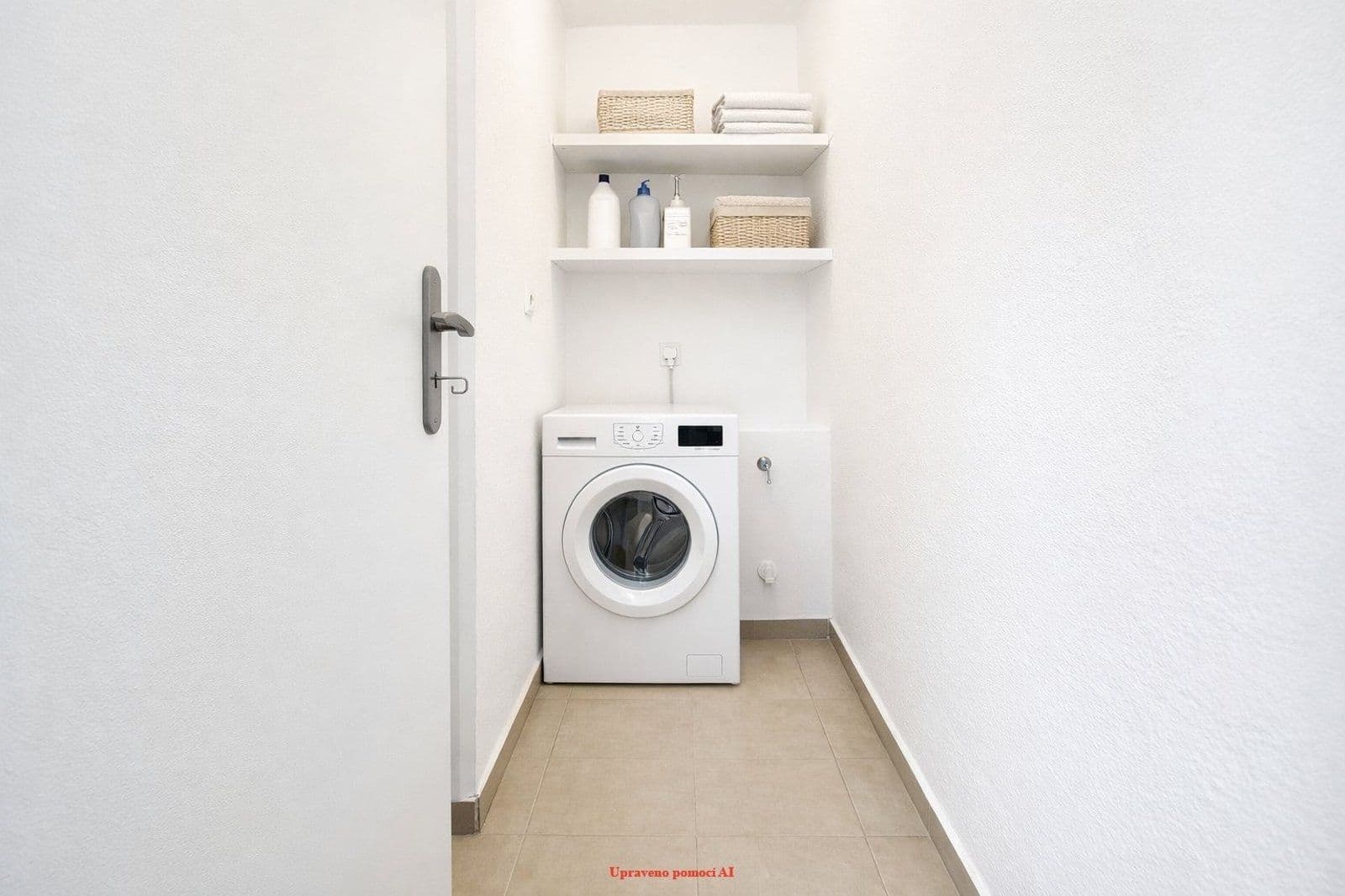 Prenájom bytu 3-izbový 74 m², Čapkova, Karviná, Moravskoslezský kraj Prenájom bytu 3-izbový 74 m², Čapkova, Karviná, Moravskoslezský kraj