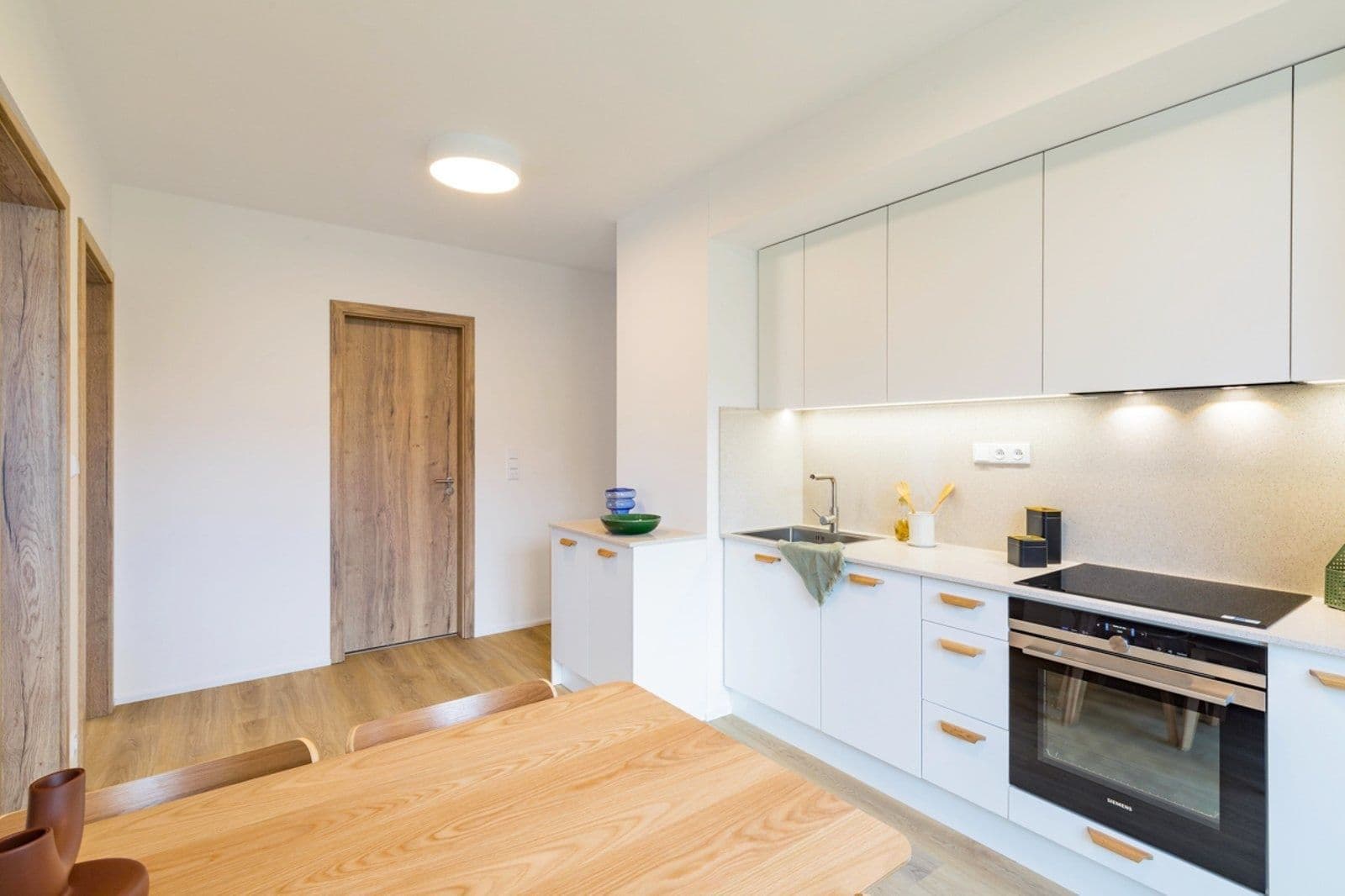Prenájom bytu 3-izbový 62 m², Vrbenského, Praha, Praha Prenájom bytu 3-izbový 62 m², Vrbenského, Praha, Praha