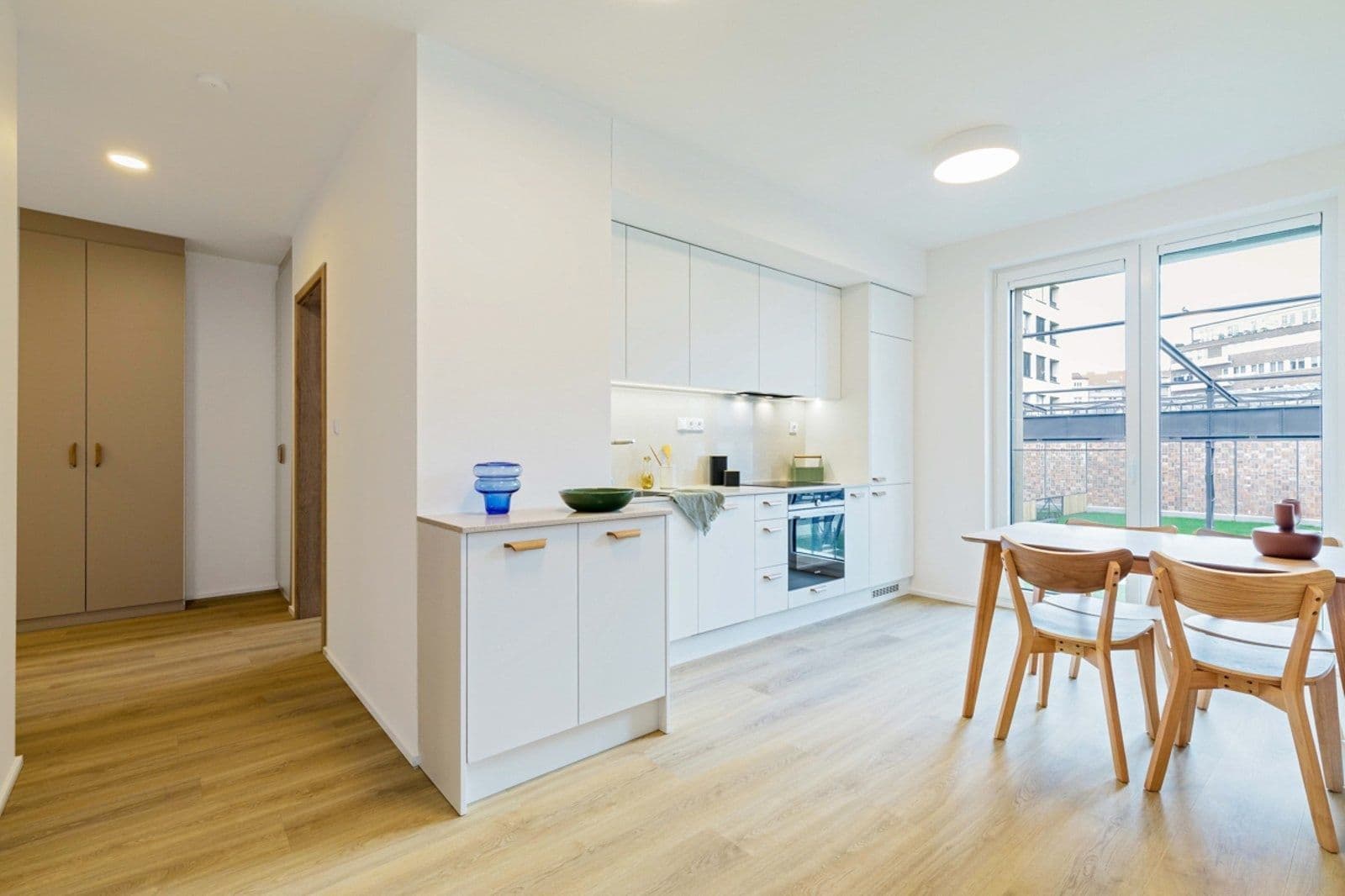 Prenájom bytu 3-izbový 62 m², Vrbenského, Praha, Praha Prenájom bytu 3-izbový 62 m², Vrbenského, Praha, Praha