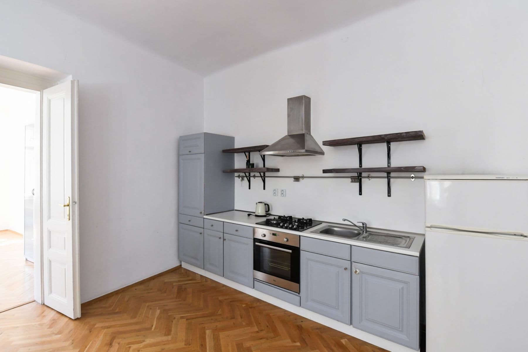Prenájom bytu 2-izbový 53 m², Slovinská, Praha, Praha Prenájom bytu 2-izbový 53 m², Slovinská, Praha, Praha