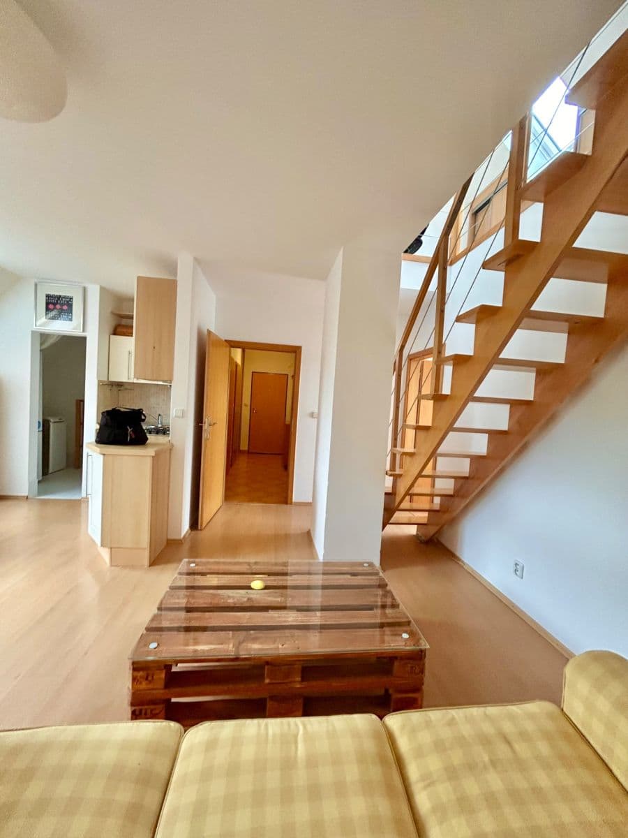 Predaj bytu 3-izbový 76 m², Křivoklátská, Praha, Praha Predaj bytu 3-izbový 76 m², Křivoklátská, Praha, Praha