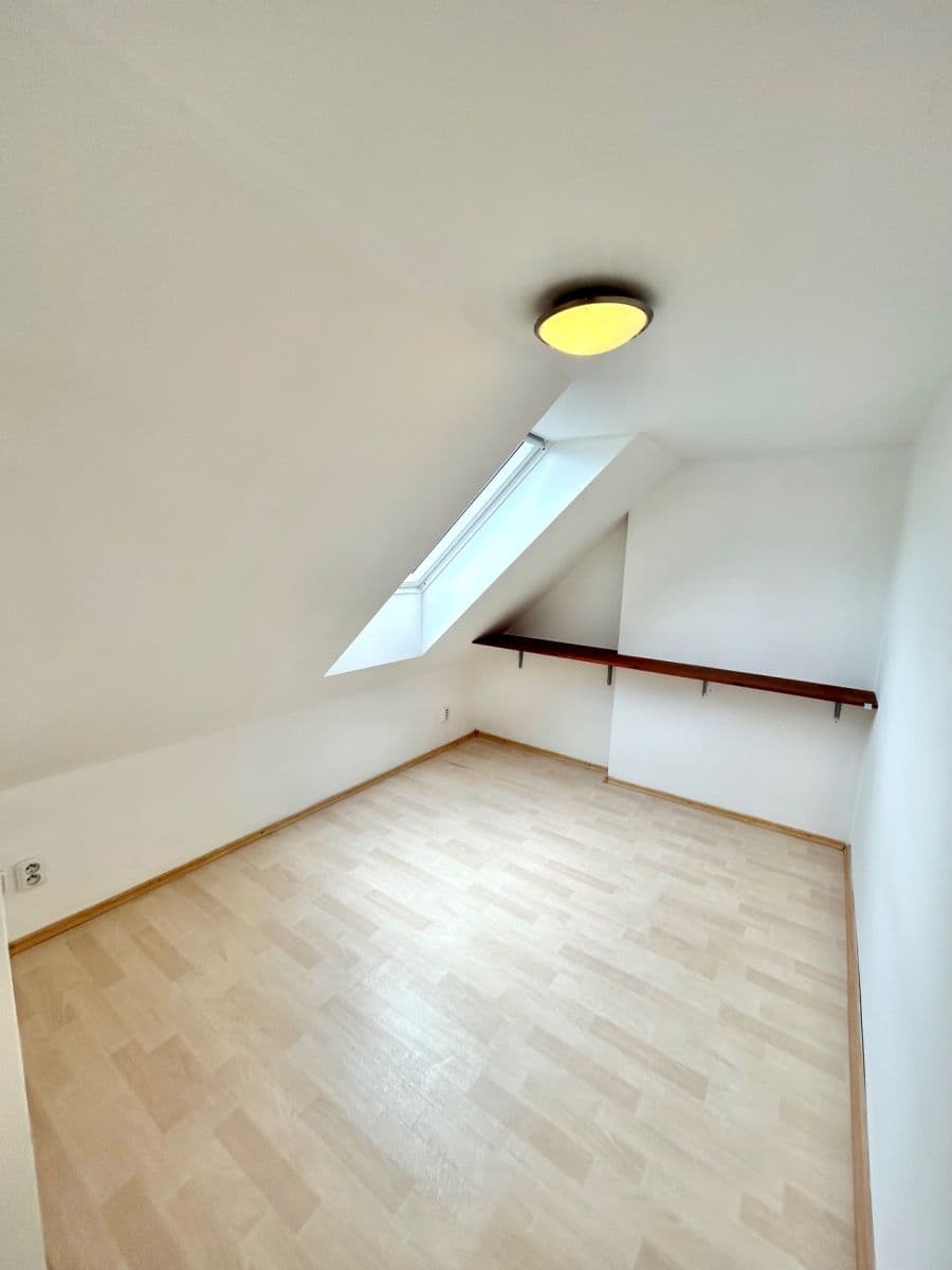 Predaj bytu 3-izbový 76 m², Křivoklátská, Praha, Praha Predaj bytu 3-izbový 76 m², Křivoklátská, Praha, Praha