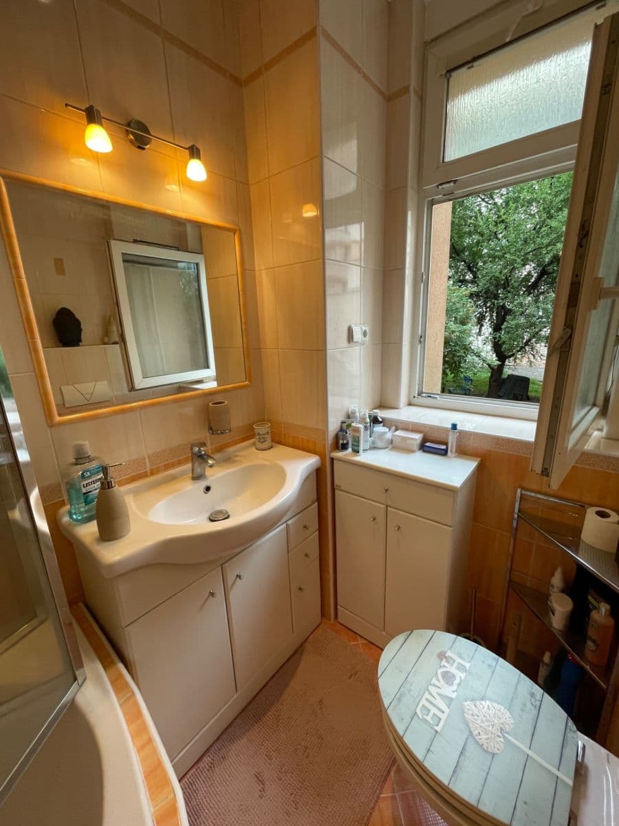 Prenájom bytu 2-izbový 42 m², Pivovarnická, Praha, Praha Prenájom bytu 2-izbový 42 m², Pivovarnická, Praha, Praha