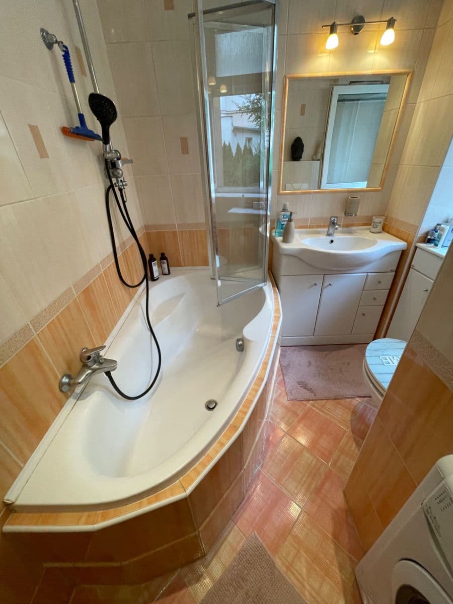 Prenájom bytu 2-izbový 42 m², Pivovarnická, Praha, Praha Prenájom bytu 2-izbový 42 m², Pivovarnická, Praha, Praha