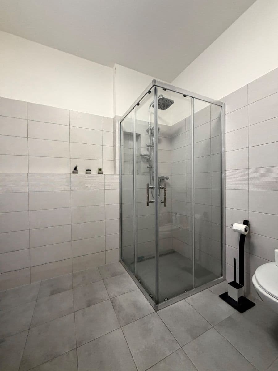 Prenájom bytu 2-izbový 65 m², Maru Špačkové, Rakovník, Středočeský kraj Prenájom bytu 2-izbový 65 m², Maru Špačkové, Rakovník, Středočeský kraj