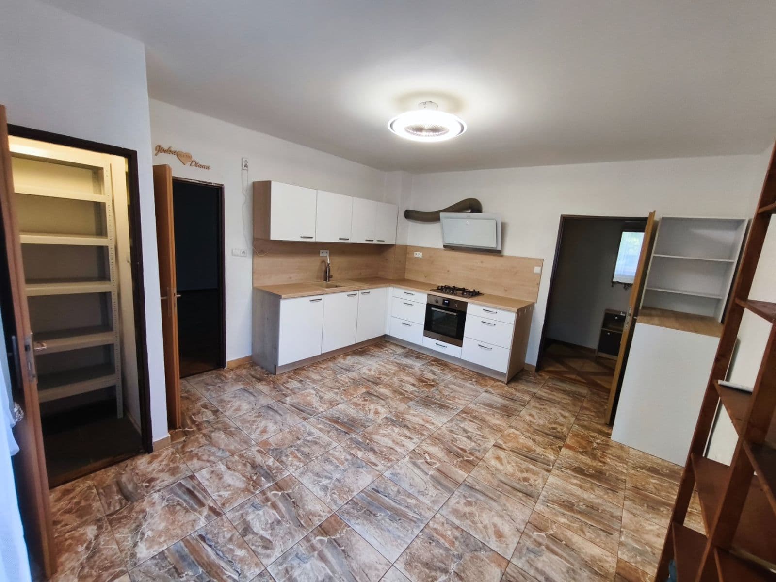 Predaj bytu 2-izbový 80 m², Havířská, Zastávka, Jihomoravský kraj Predaj bytu 2-izbový 80 m², Havířská, Zastávka, Jihomoravský kraj