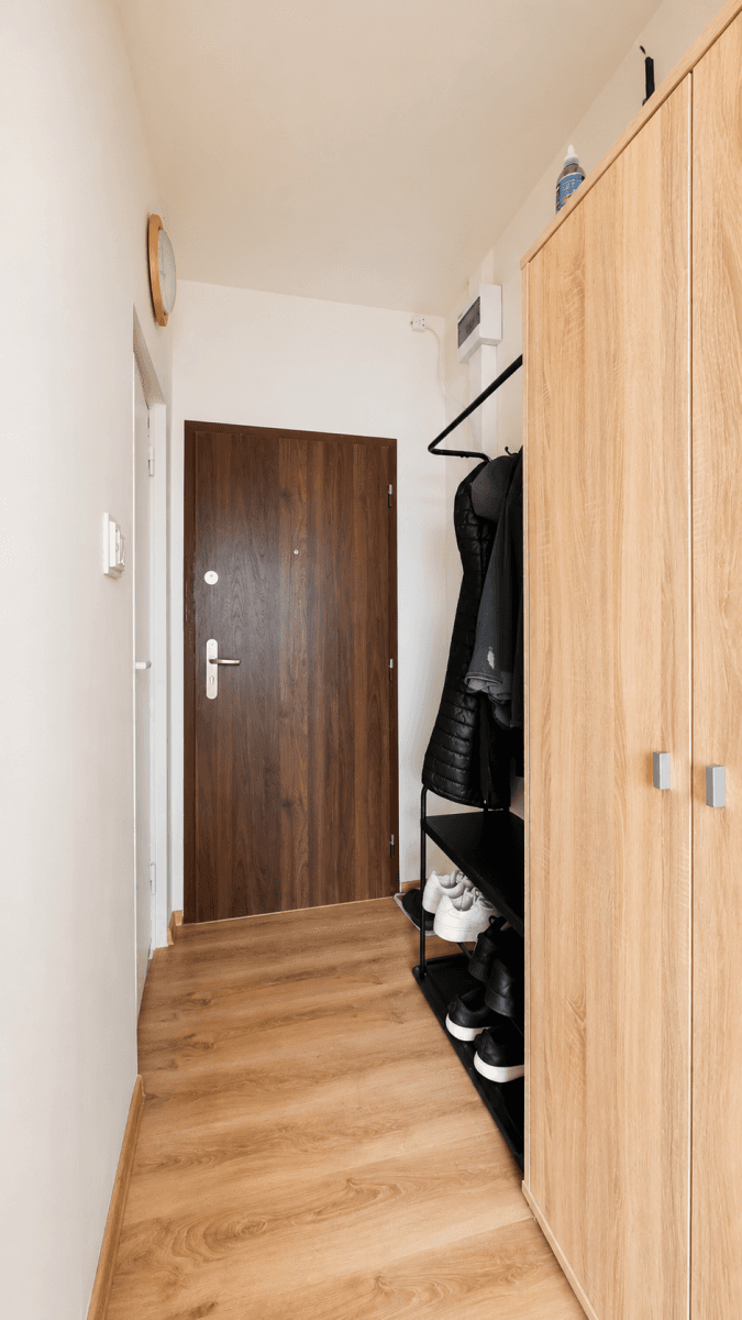 Prenájom bytu 1-izbový 35 m², Krušnohorská, Jirkov, Ústecký kraj Prenájom bytu 1-izbový 35 m², Krušnohorská, Jirkov, Ústecký kraj