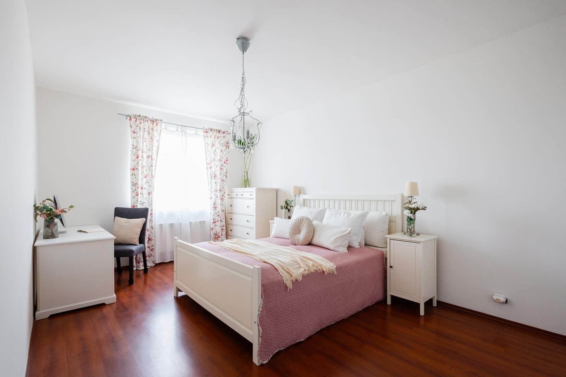 Predaj bytu 3-izbový 74 m², Za Devítkou, Jinočany, Středočeský kraj Predaj bytu 3-izbový 74 m², Za Devítkou, Jinočany, Středočeský kraj