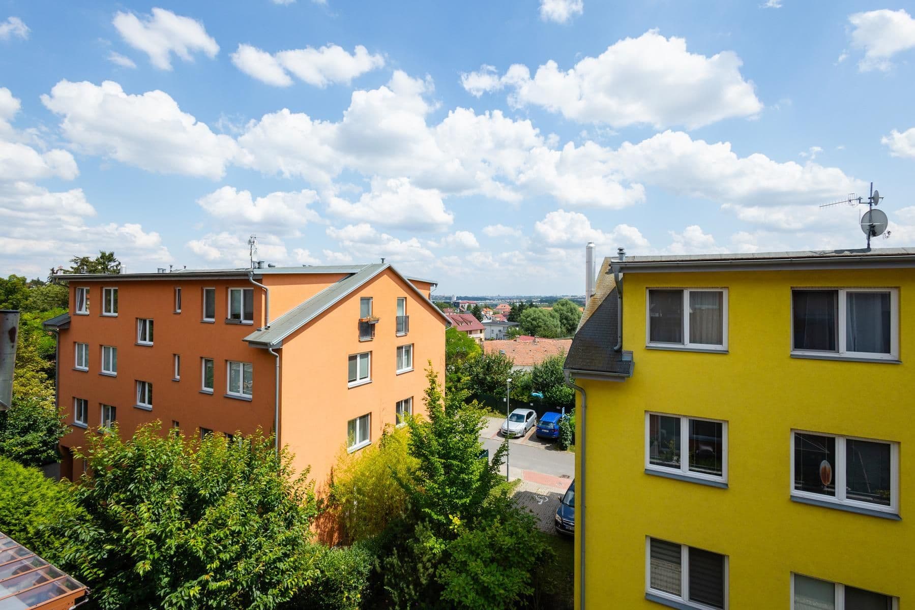 Predaj bytu 3-izbový 74 m², Za Devítkou, Jinočany, Středočeský kraj Predaj bytu 3-izbový 74 m², Za Devítkou, Jinočany, Středočeský kraj
