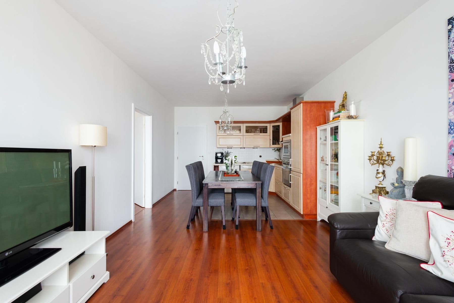 Predaj bytu 3-izbový 74 m², Za Devítkou, Jinočany, Středočeský kraj Predaj bytu 3-izbový 74 m², Za Devítkou, Jinočany, Středočeský kraj