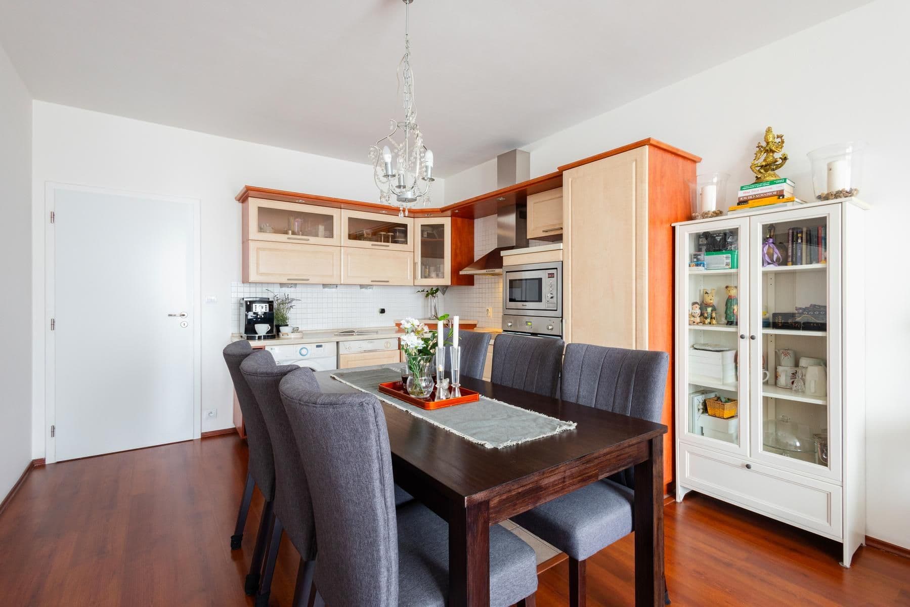 Predaj bytu 3-izbový 74 m², Za Devítkou, Jinočany, Středočeský kraj Predaj bytu 3-izbový 74 m², Za Devítkou, Jinočany, Středočeský kraj