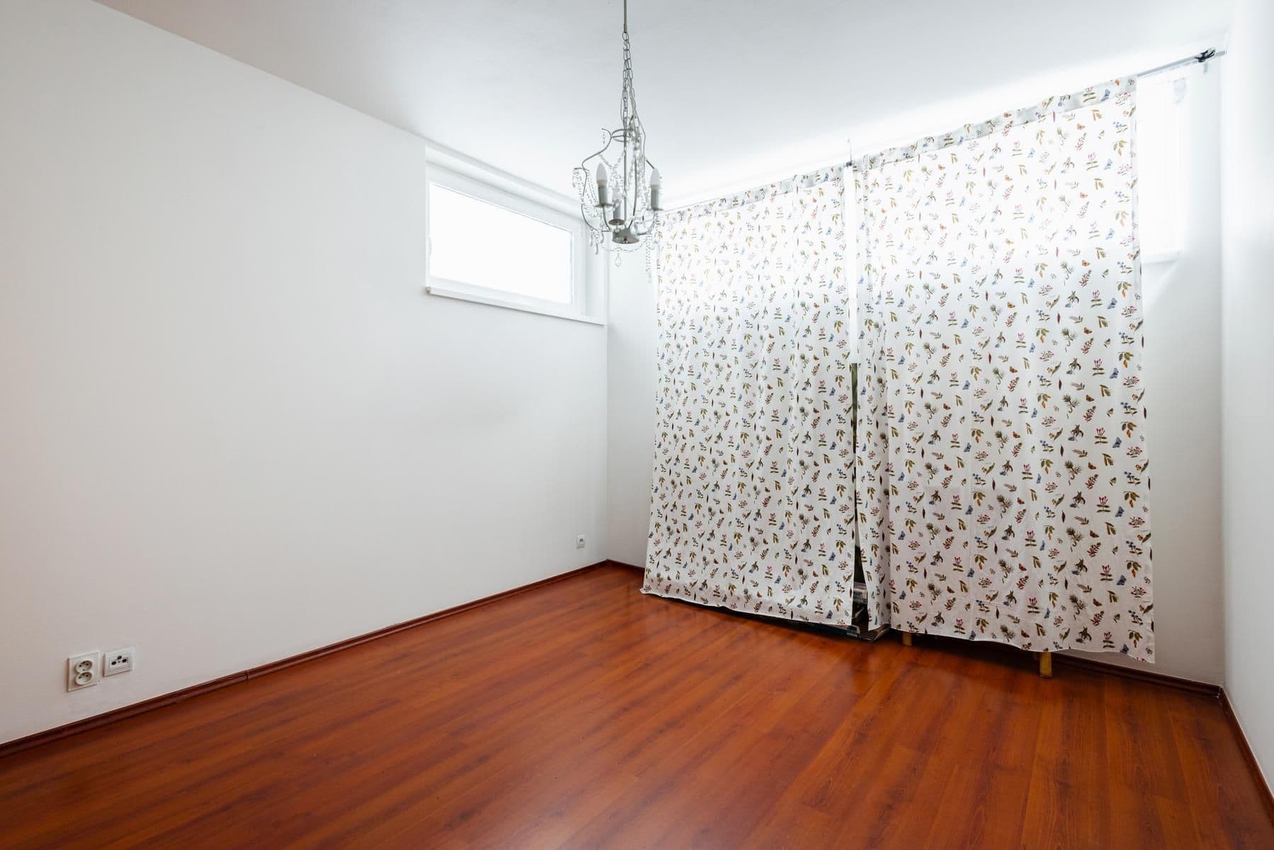 Predaj bytu 3-izbový 74 m², Za Devítkou, Jinočany, Středočeský kraj Predaj bytu 3-izbový 74 m², Za Devítkou, Jinočany, Středočeský kraj