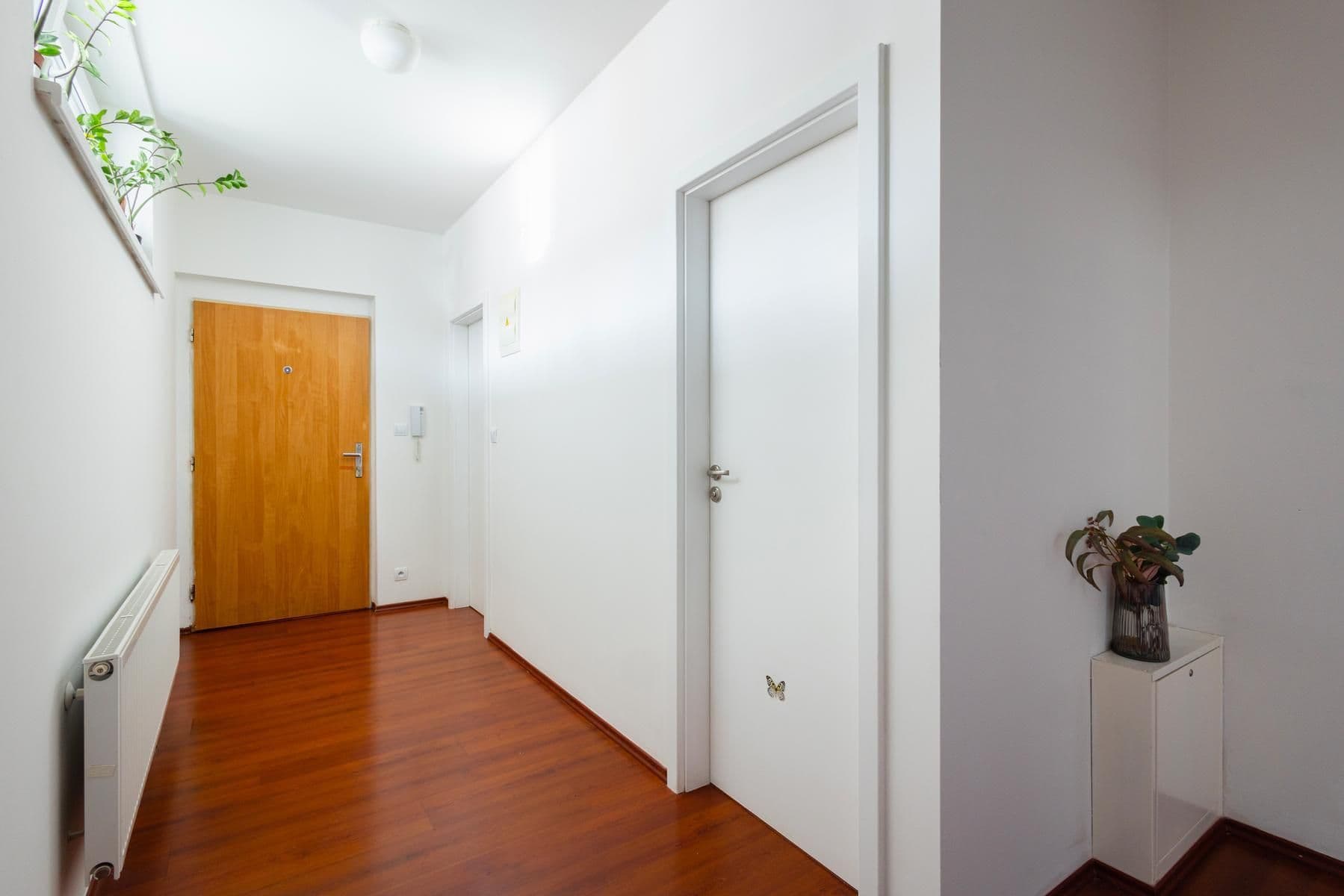 Predaj bytu 3-izbový 74 m², Za Devítkou, Jinočany, Středočeský kraj Predaj bytu 3-izbový 74 m², Za Devítkou, Jinočany, Středočeský kraj