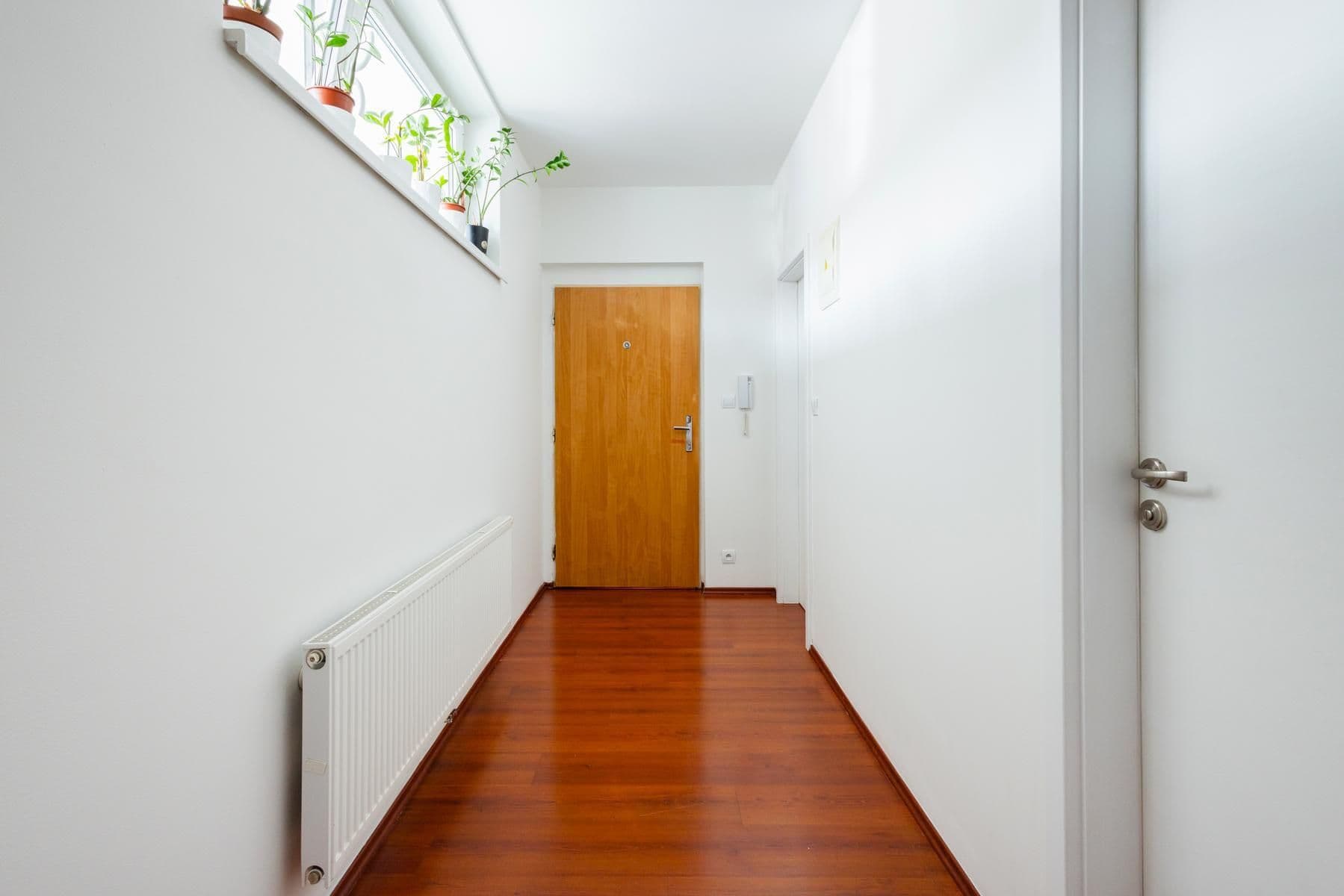 Predaj bytu 3-izbový 74 m², Za Devítkou, Jinočany, Středočeský kraj Predaj bytu 3-izbový 74 m², Za Devítkou, Jinočany, Středočeský kraj