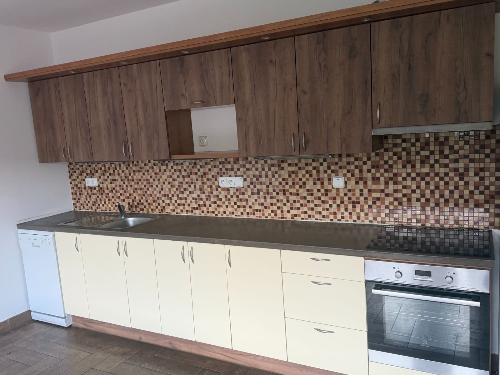 Prenájom bytu 3-izbový 61 m², Na Lhotkách, Praha, Praha Prenájom bytu 3-izbový 61 m², Na Lhotkách, Praha, Praha
