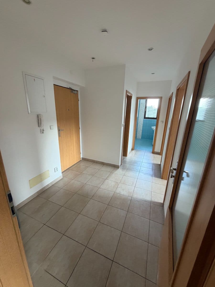 Prenájom bytu 3-izbový 61 m², Na Lhotkách, Praha, Praha Prenájom bytu 3-izbový 61 m², Na Lhotkách, Praha, Praha