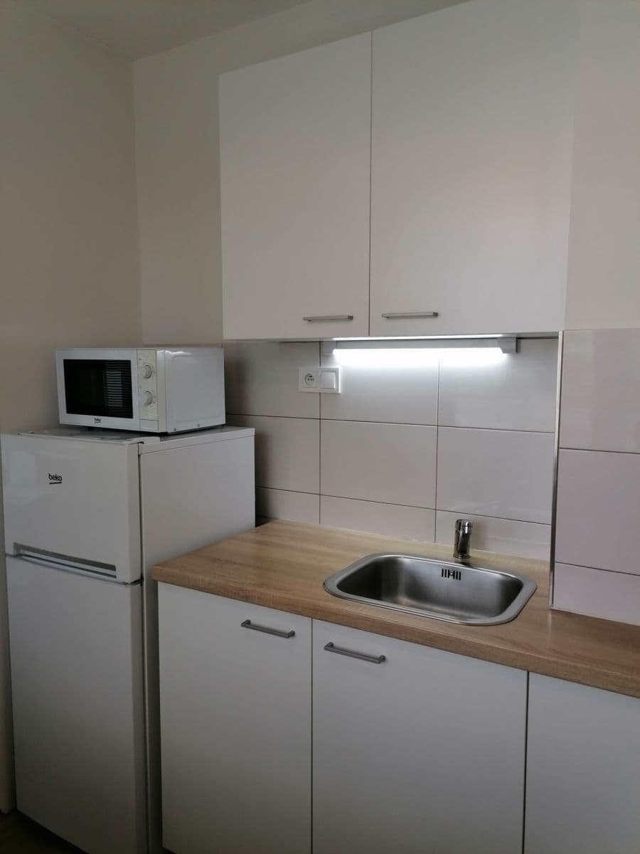 Prenájom bytu 1-izbový 42 m², Kuzmányho, Košice - mestská časť Staré Mesto, Košický kraj Prenájom bytu 1-izbový 42 m², Kuzmányho, Košice - mestská časť Staré Mesto, Košický kraj