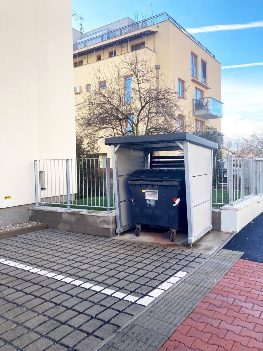 Prenájom bytu 2-izbový 38 m², Nad Rokoskou, Praha, Praha Prenájom bytu 2-izbový 38 m², Nad Rokoskou, Praha, Praha