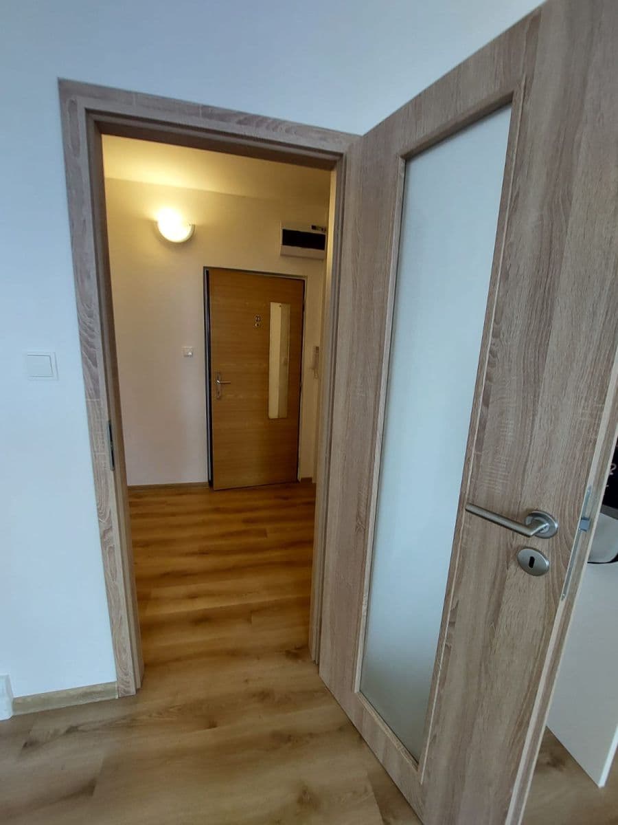 Prenájom bytu 1-izbový 33 m², Trocnovská, Tachov, Plzeňský kraj Prenájom bytu 1-izbový 33 m², Trocnovská, Tachov, Plzeňský kraj