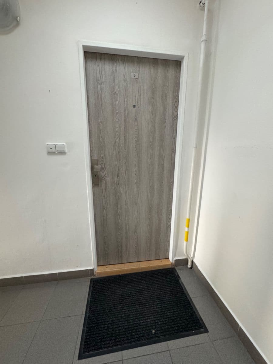 Prenájom bytu 2-izbový 48 m², Kravařská, Ostrava, Moravskoslezský kraj Prenájom bytu 2-izbový 48 m², Kravařská, Ostrava, Moravskoslezský kraj