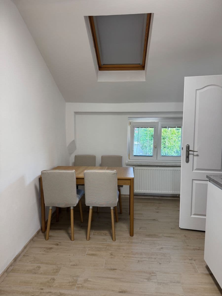 Prenájom bytu 2-izbový 48 m², Kravařská, Ostrava, Moravskoslezský kraj Prenájom bytu 2-izbový 48 m², Kravařská, Ostrava, Moravskoslezský kraj