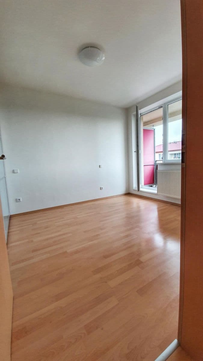 Prenájom bytu 2-izbový 38 m², Donínská, Praha, Praha Prenájom bytu 2-izbový 38 m², Donínská, Praha, Praha