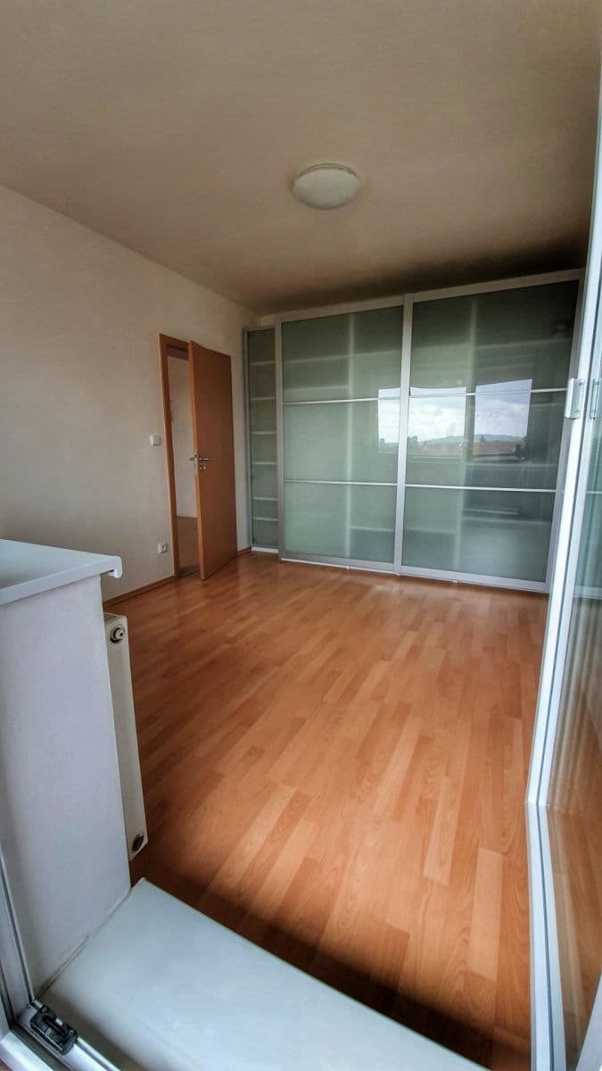 Prenájom bytu 2-izbový 38 m², Donínská, Praha, Praha Prenájom bytu 2-izbový 38 m², Donínská, Praha, Praha