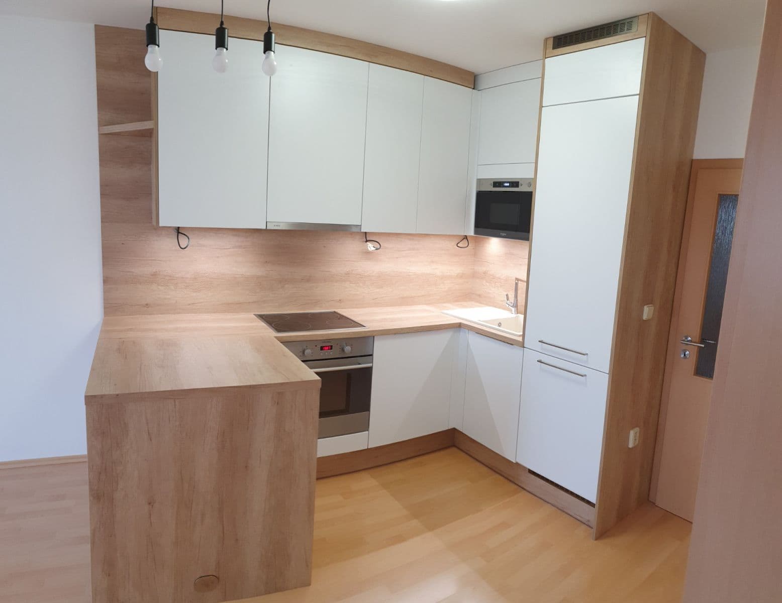 Prenájom bytu 2-izbový 38 m², Donínská, Praha, Praha Prenájom bytu 2-izbový 38 m², Donínská, Praha, Praha