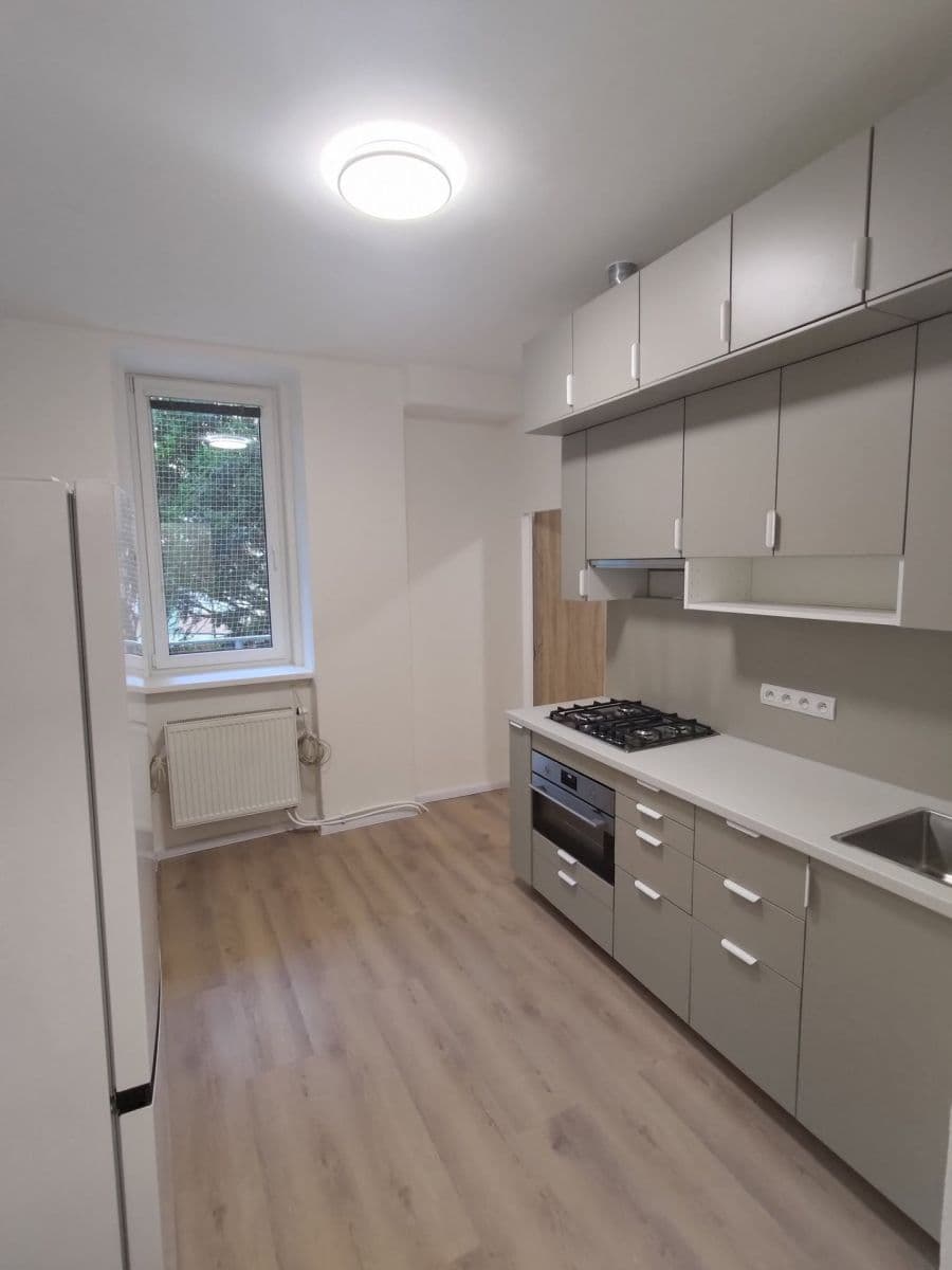 Prenájom bytu 1-izbový 28 m², Špitálka, Brno, Jihomoravský kraj Prenájom bytu 1-izbový 28 m², Špitálka, Brno, Jihomoravský kraj