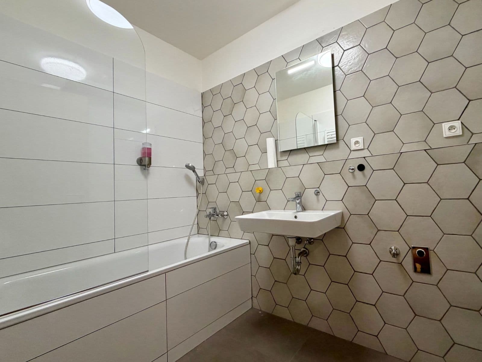 Prenájom bytu 3-izbový 73 m², Opuštěná, Brno, Jihomoravský kraj Prenájom bytu 3-izbový 73 m², Opuštěná, Brno, Jihomoravský kraj