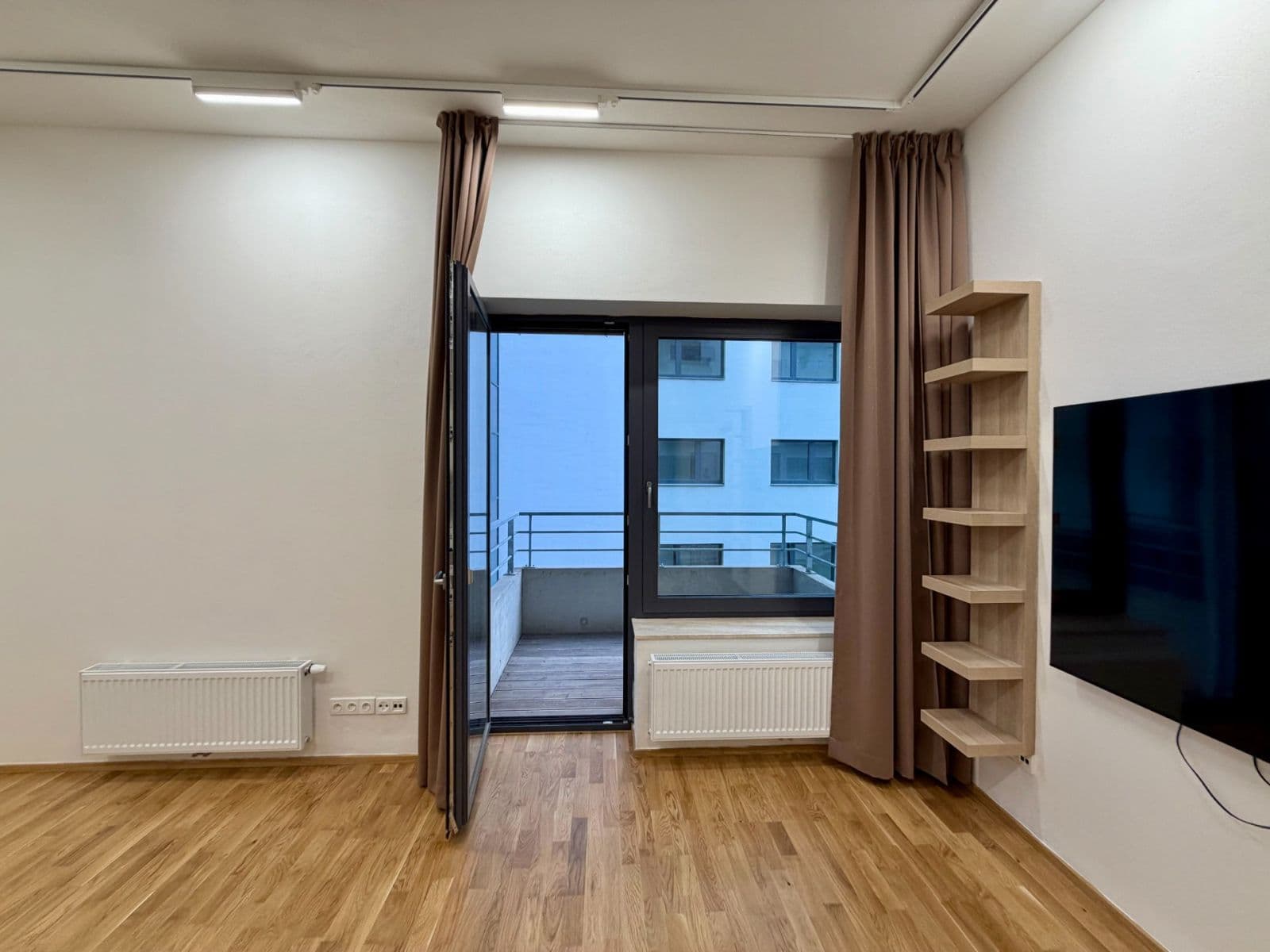Prenájom bytu 3-izbový 73 m², Opuštěná, Brno, Jihomoravský kraj Prenájom bytu 3-izbový 73 m², Opuštěná, Brno, Jihomoravský kraj