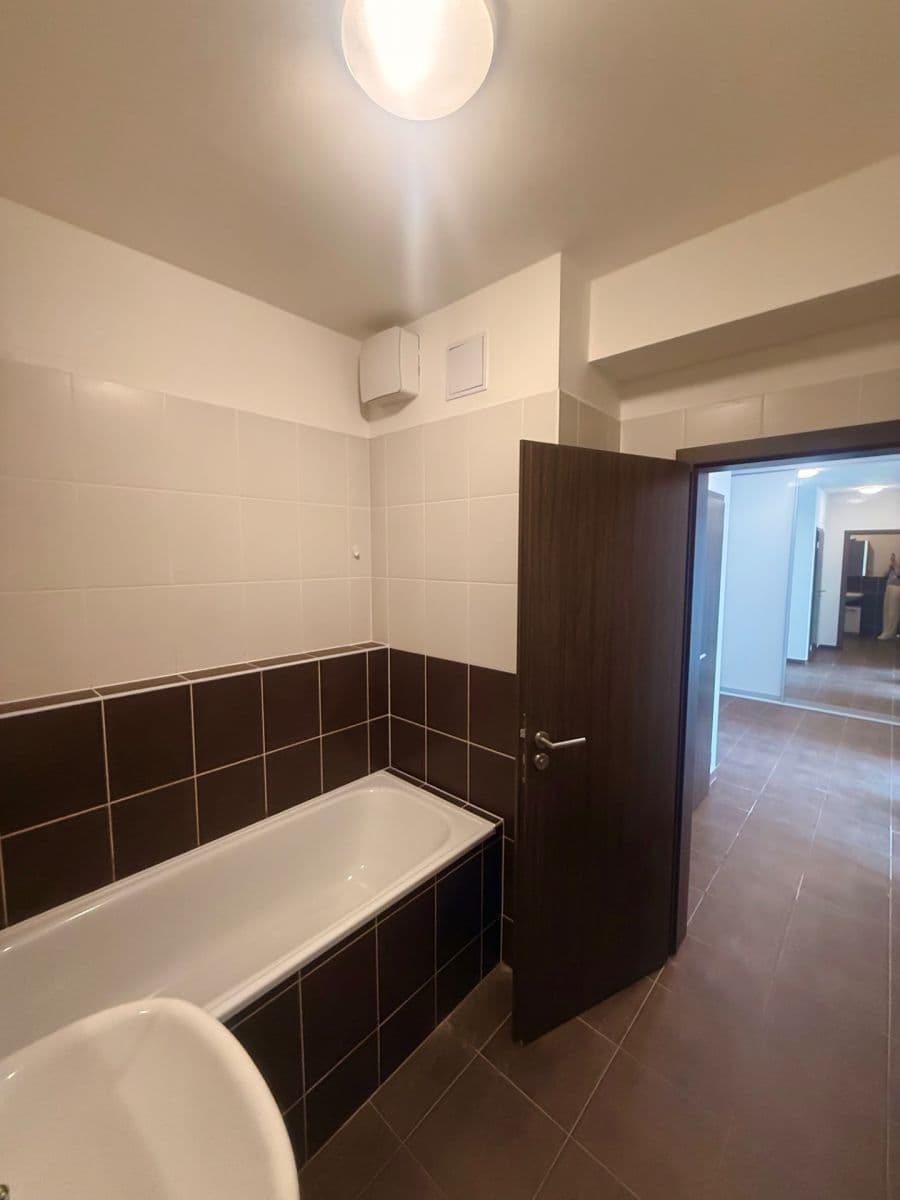 Prenájom bytu 2-izbový 52 m², Jaroslava Holečka, Kladno, Středočeský kraj Prenájom bytu 2-izbový 52 m², Jaroslava Holečka, Kladno, Středočeský kraj