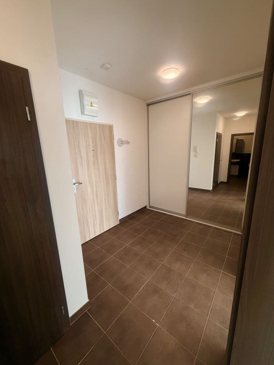 Prenájom bytu 2-izbový 52 m², Jaroslava Holečka, Kladno, Středočeský kraj Prenájom bytu 2-izbový 52 m², Jaroslava Holečka, Kladno, Středočeský kraj