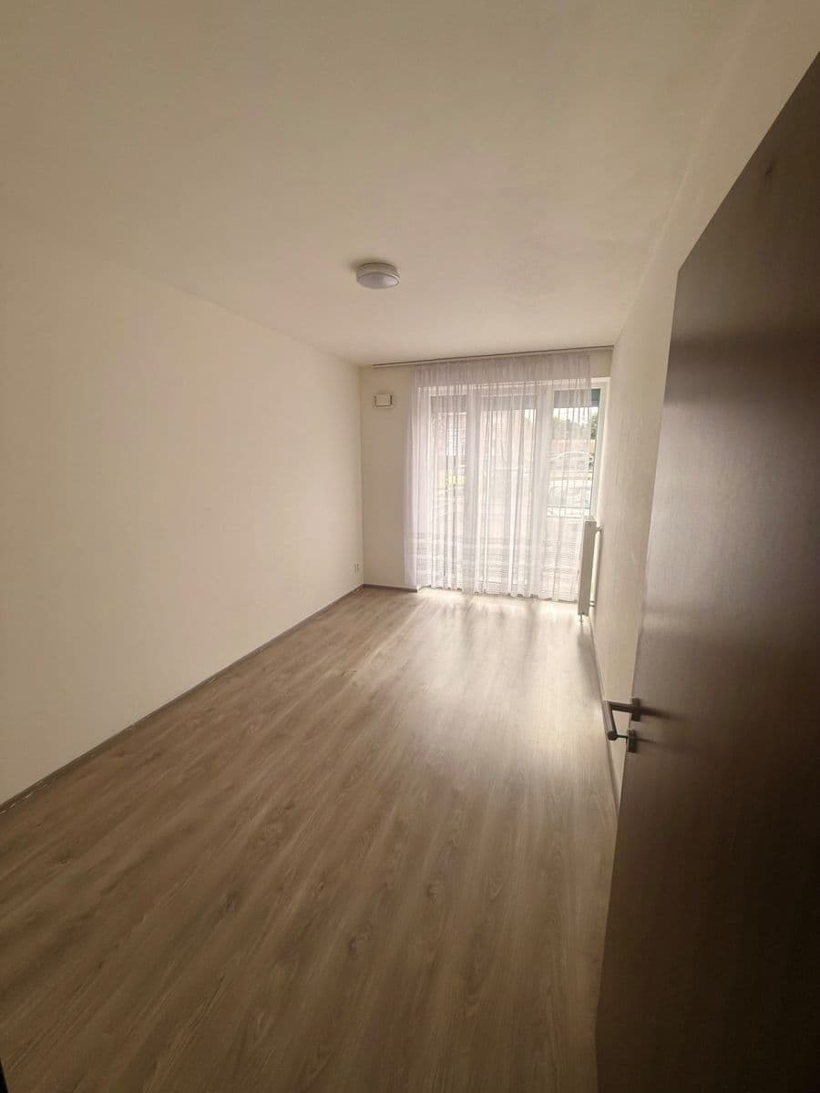 Prenájom bytu 2-izbový 52 m², Jaroslava Holečka, Kladno, Středočeský kraj Prenájom bytu 2-izbový 52 m², Jaroslava Holečka, Kladno, Středočeský kraj