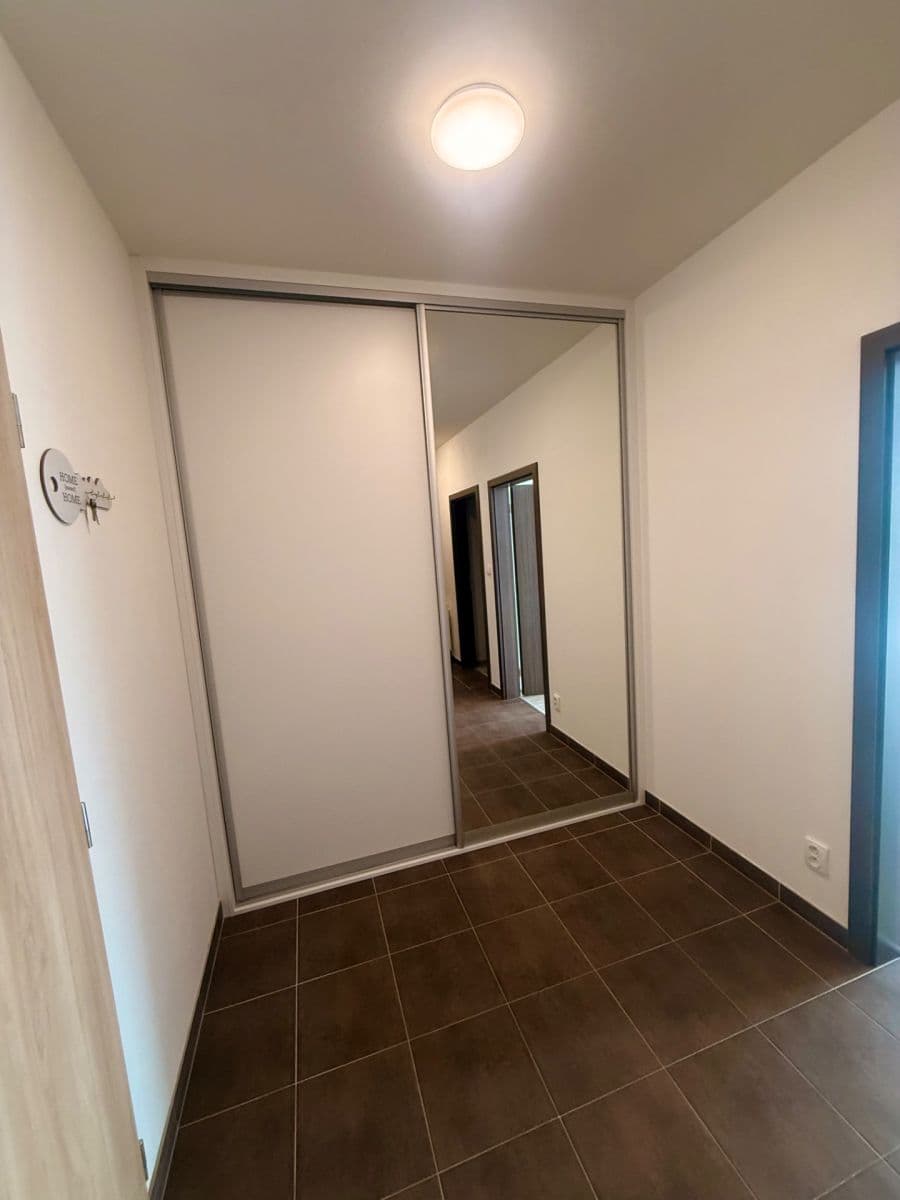 Prenájom bytu 2-izbový 52 m², Jaroslava Holečka, Kladno, Středočeský kraj Prenájom bytu 2-izbový 52 m², Jaroslava Holečka, Kladno, Středočeský kraj