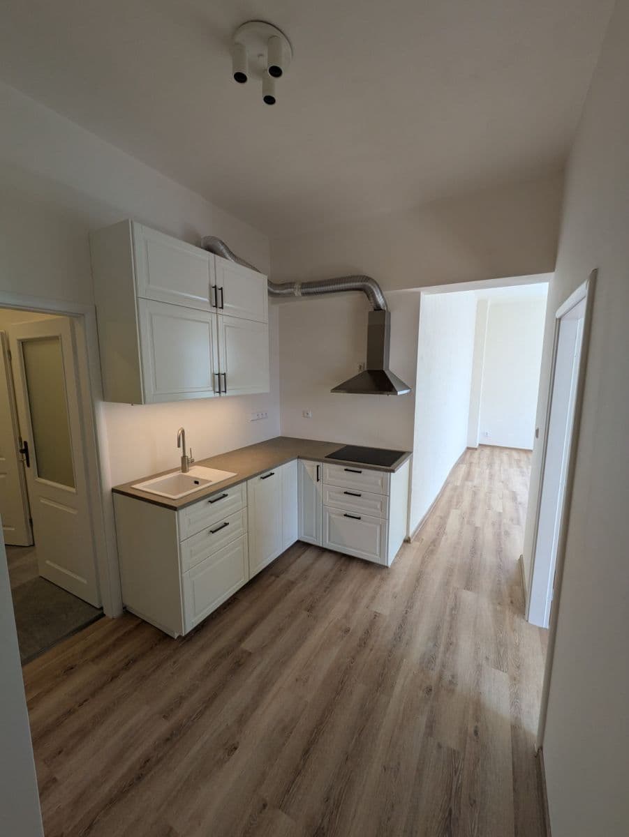 Prenájom bytu 2-izbový 50 m², Thámova, Praha, Praha Prenájom bytu 2-izbový 50 m², Thámova, Praha, Praha