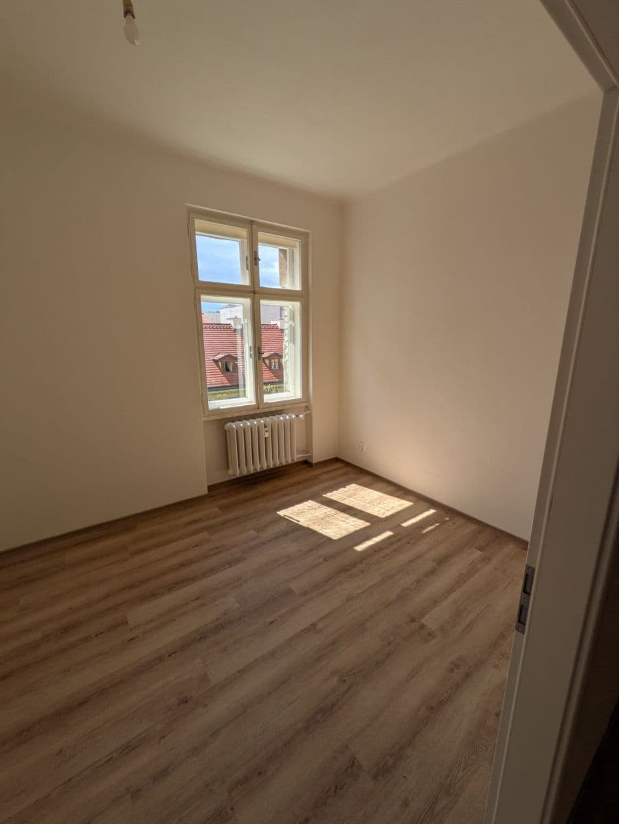 Prenájom bytu 2-izbový 50 m², Thámova, Praha, Praha Prenájom bytu 2-izbový 50 m², Thámova, Praha, Praha