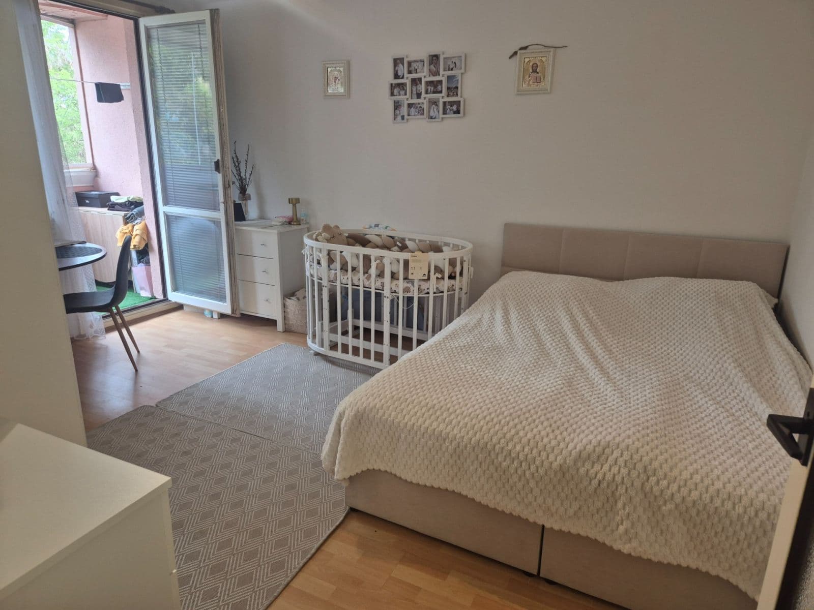 Prenájom bytu 1-izbový 26 m², Všehlušická, Slaný, Středočeský kraj Prenájom bytu 1-izbový 26 m², Všehlušická, Slaný, Středočeský kraj