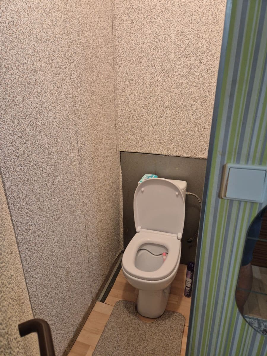 Prenájom bytu 1-izbový 26 m², Všehlušická, Slaný, Středočeský kraj Prenájom bytu 1-izbový 26 m², Všehlušická, Slaný, Středočeský kraj