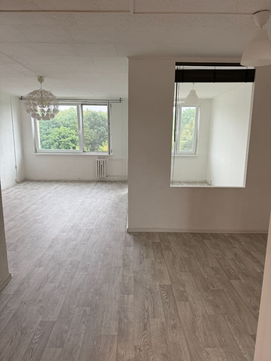 Prenájom bytu 4-izbový 92 m², Augustinova, Praha, Praha Prenájom bytu 4-izbový 92 m², Augustinova, Praha, Praha