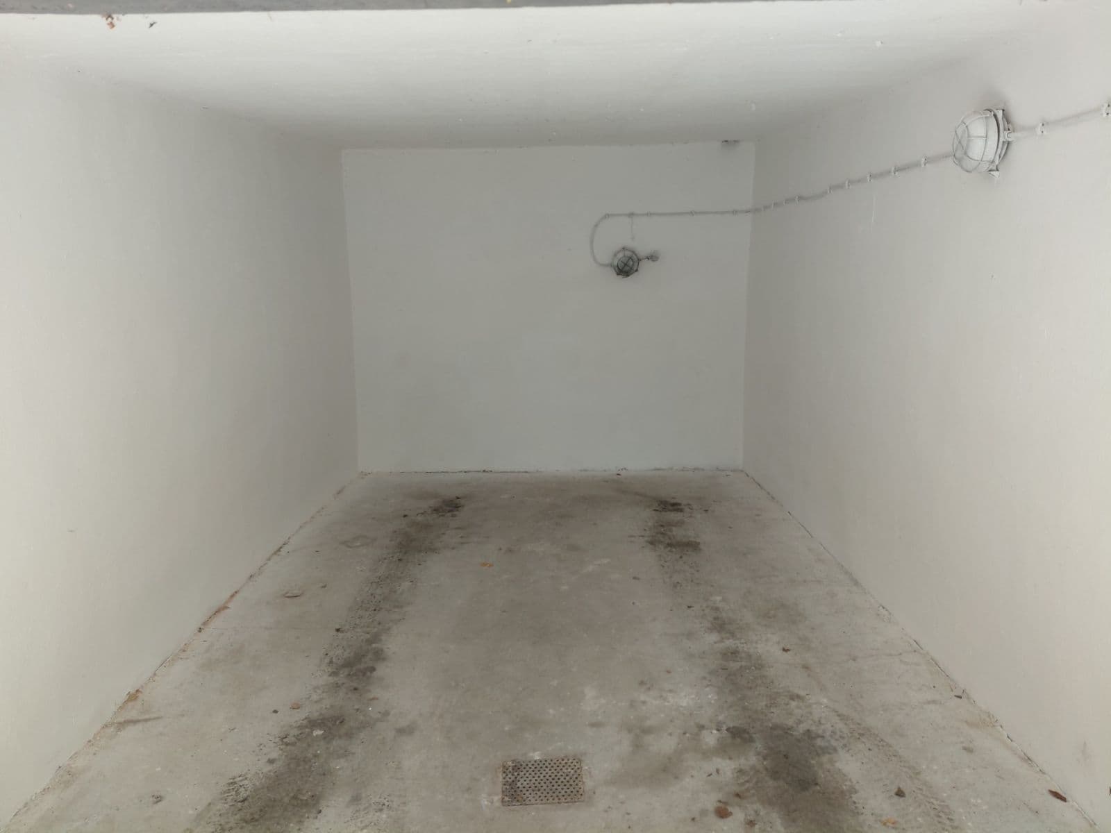 Prenájom garáže 20 m², Jarošova, Havířov, Moravskoslezský kraj Prenájom garáže 20 m², Jarošova, Havířov, Moravskoslezský kraj
